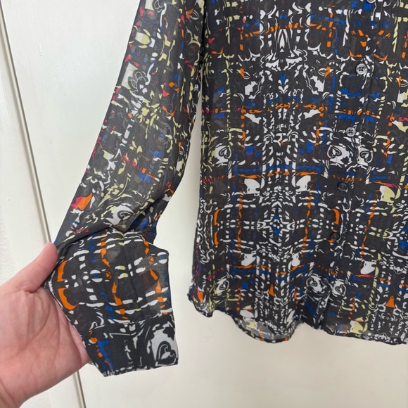 CAbi festival geometric print semi sheer bling sleeve buttons down blouse size S - Picture 4 of 12
